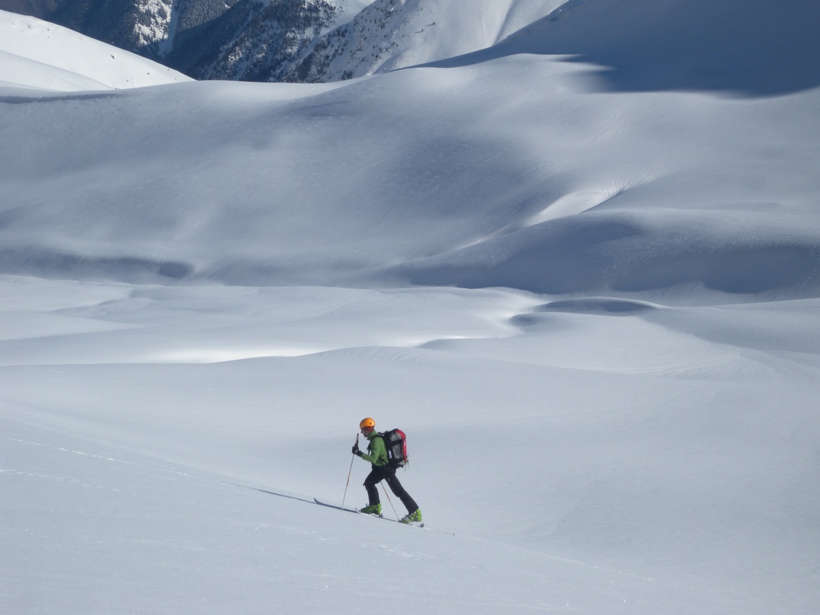 Vince attaque la dernière remontée au col versant S.