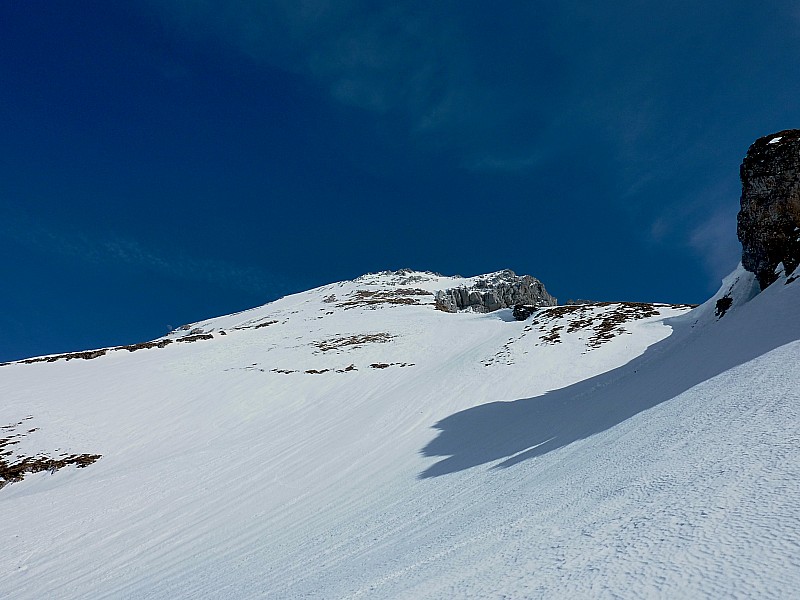 Mt Charvet face W : Haut de la face. Manque un peu d'enneigement