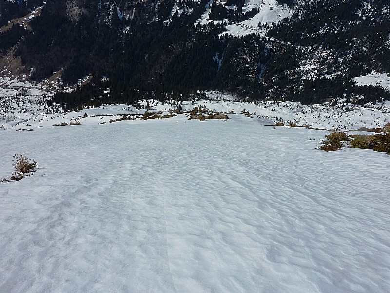 Mt Charvet face W : Pente inférieure: large et encore soutenue