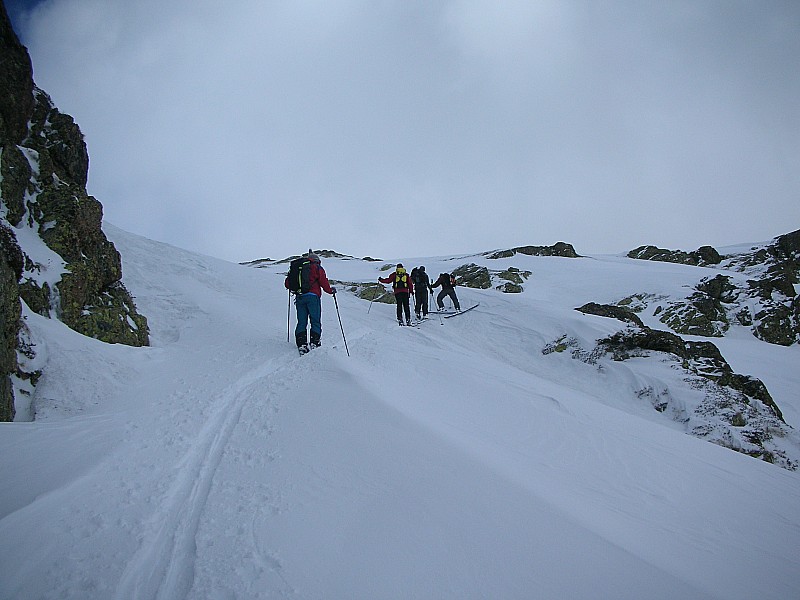 Sous Floria : Serge le guide Chamoniard en tête, suivi des duex américains e de Cyril