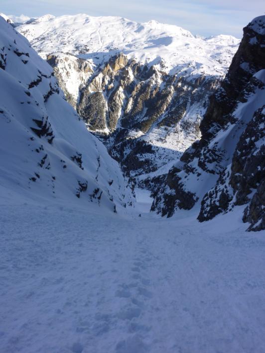 Lasseron : Bas du couloir, pas pire