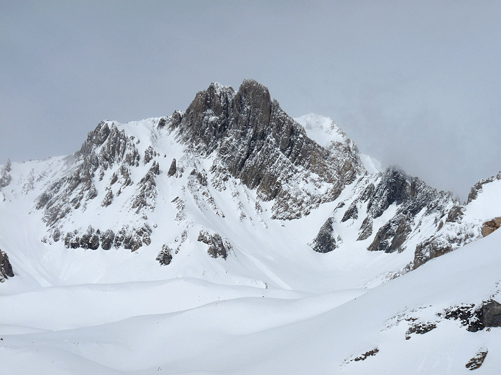 La Dent Parrachée révée... : Une vue sur l'objectif du lendemain... enfin, l'objectif initial du WE, parce que la on sait deja a peu pres que ca va pas le faire...