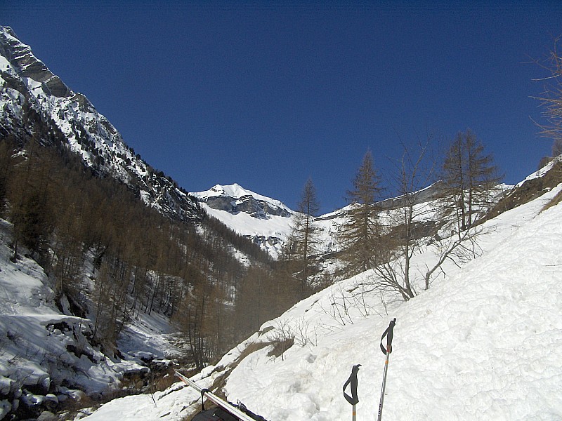 Pointes de la Vénasque : Vue du sentier menant au refuge