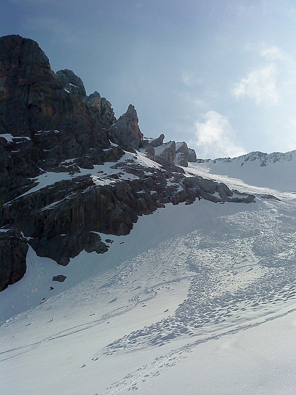 sous la Pointe Percée : le versant sud a déjà coulé