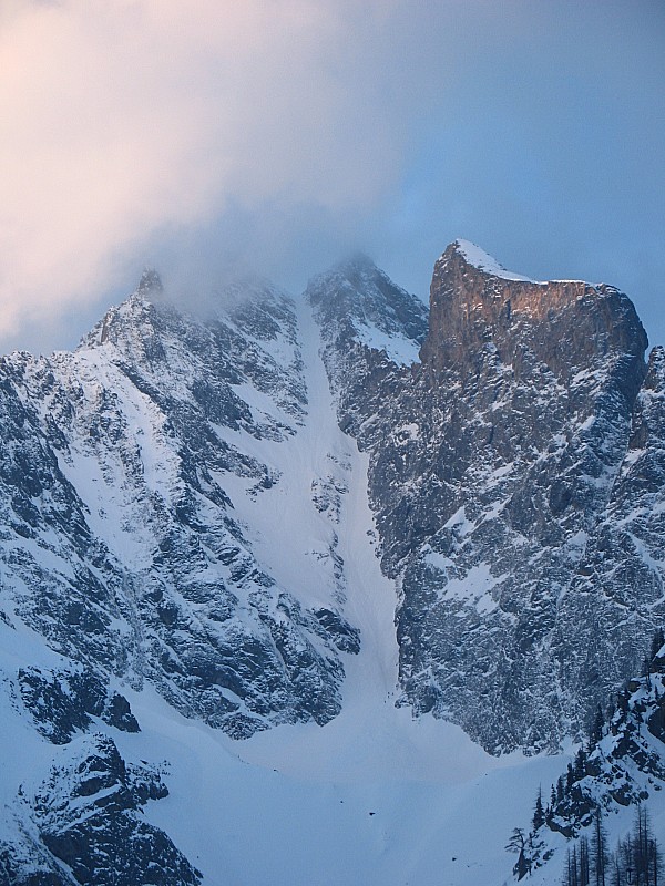 Couloir Lourousa : Vue du couloir depuis Largot
