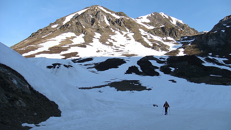 #1 Plateau : Sous la cabane de Toue Plateau : Sous la cabane de Toue