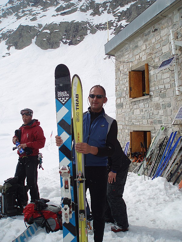 Comparatif SKI : Polito nous fait un comparatif largeur de ski Américain/Français...