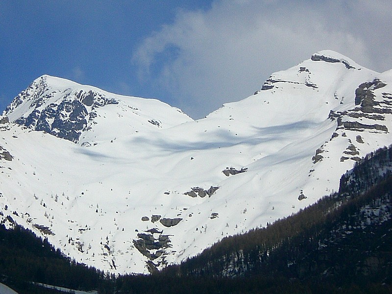 Tourond : Vue générale : Vieux Chaillol et Tourond à droite.