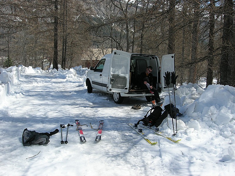 Col des agneaux : il reste de la neige au Casset