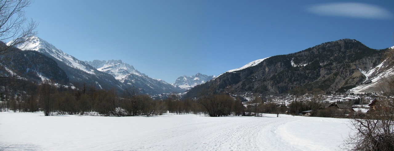 Vallée de La Clarée : Encore  bien enneigée