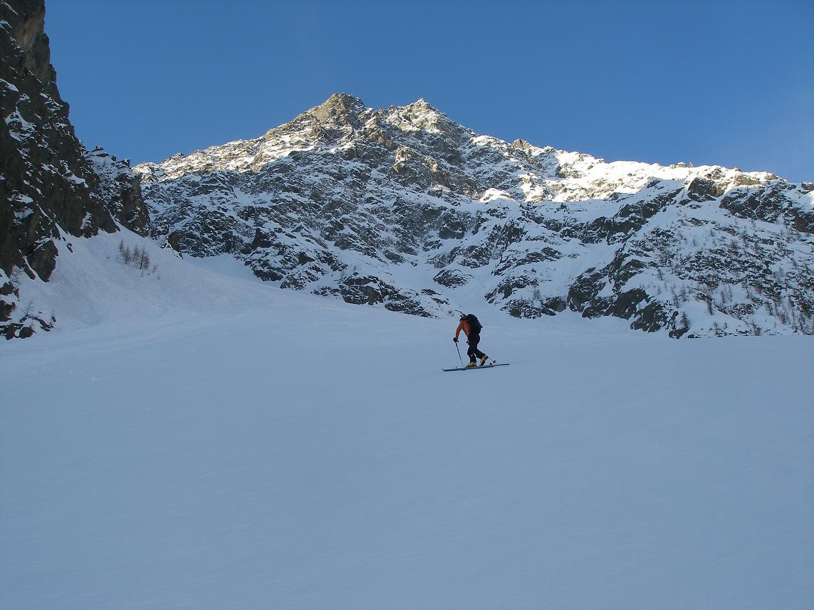 cône d'avalanche : vers 2000m