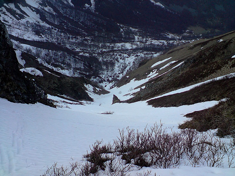 vue d'ensemble : de ce couloir dont je ne connais pas le nom.
Pas le plus engagé, mais probablement un des plus beau du massif