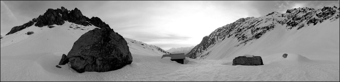 Chalet de la Vallette : Nuage d'altitude = pas de couleurs pour le lever de soleil. Dommage.