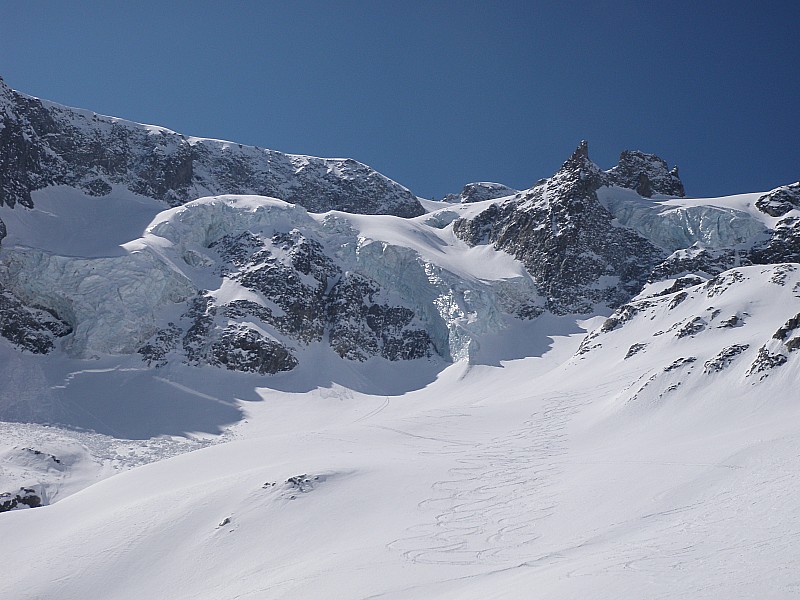 glacier du Says : nous passerons auprès de ces beaux séracs
