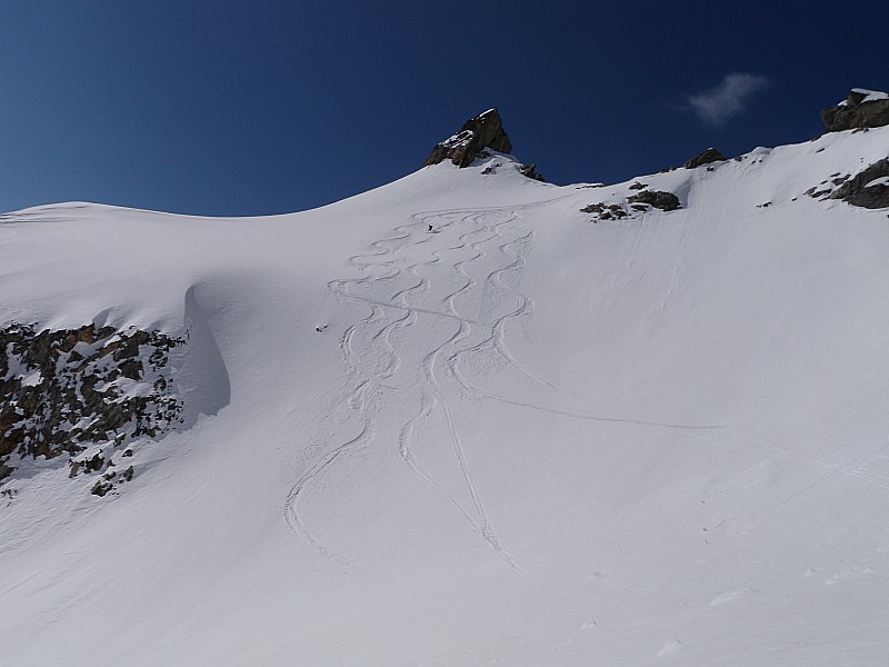 descente : en contournant les tours de Boverjat