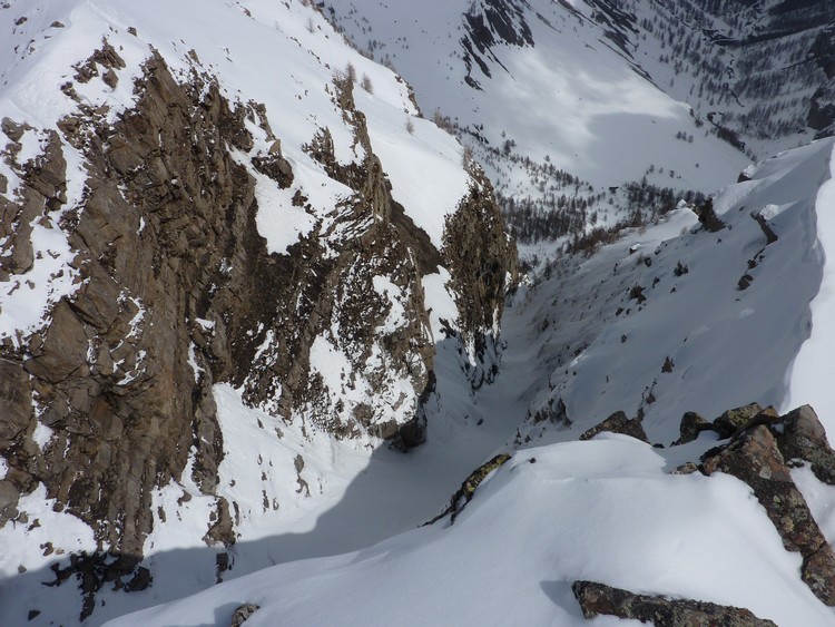 Fort Carra : Raie des fesses vue du haut.