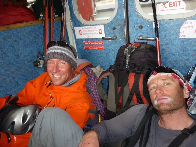 La foule dans le train : Retour à la civilisation, train archi-plein (faut pas regarder ce qui est écrit sur la porte derrière...), mais l'ambiance est nettement mieux après 3 sérieux ;-)