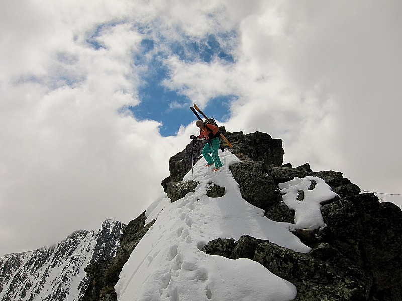 Sur l'arête du Pic de la Mine : de beaux passages sur cette arête