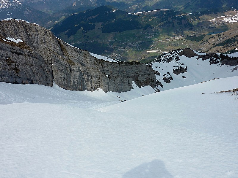 Aig. des Calvaires couloir N : Le haut du couloir en neige lisse est avenant