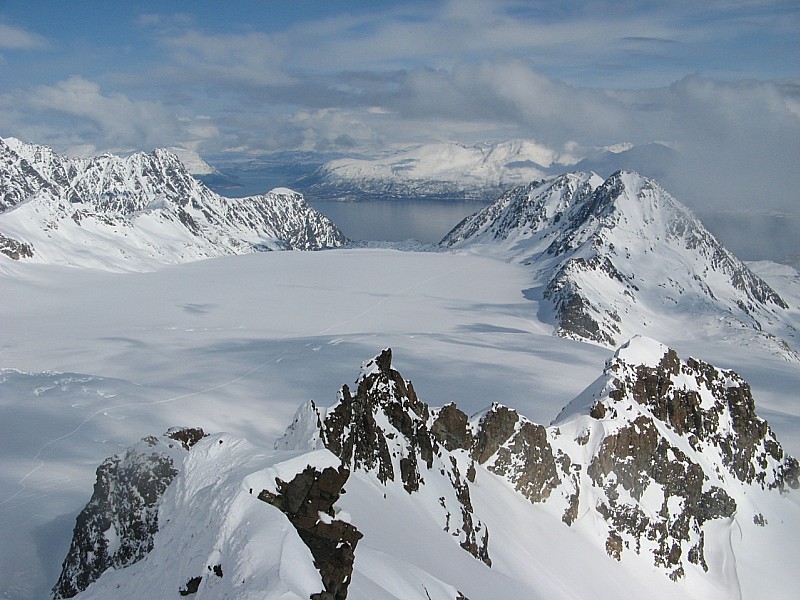 Glacier de Strupen : De grandes étendues glaciaires sans trace