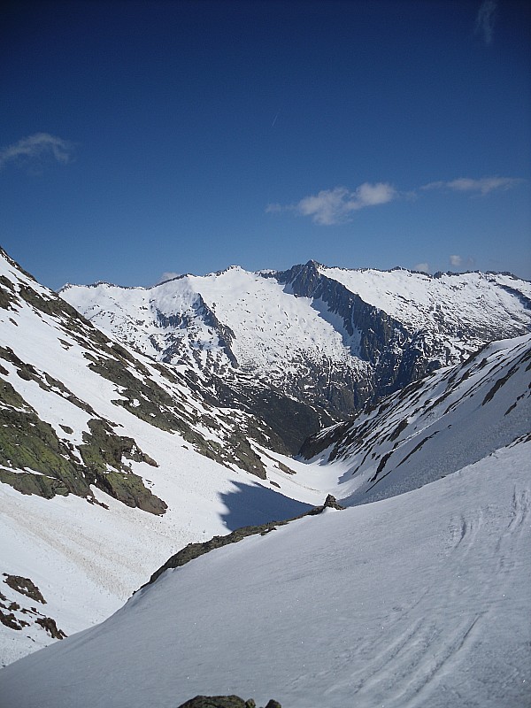 Pique Rouge : Pique Rouge de Bassiés-Pique Rouge de Belcaire:bien enneigées pour la saison.