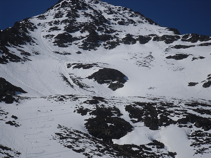 Pentes sous le refuge : Il n'y en a plus pour très longtemps, sniff!