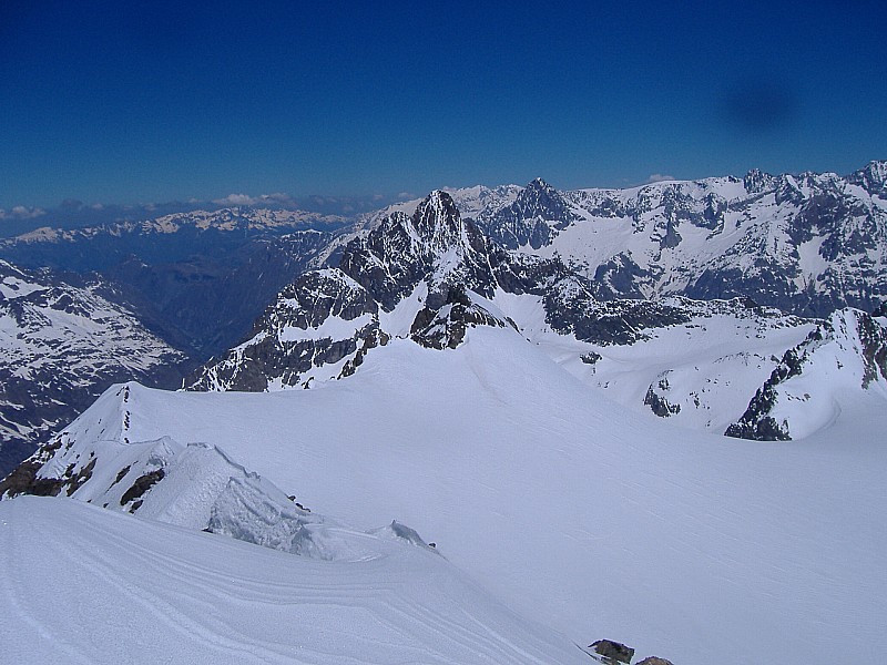 "Les Rouies" du 24.0 : Au loin Beldonne....