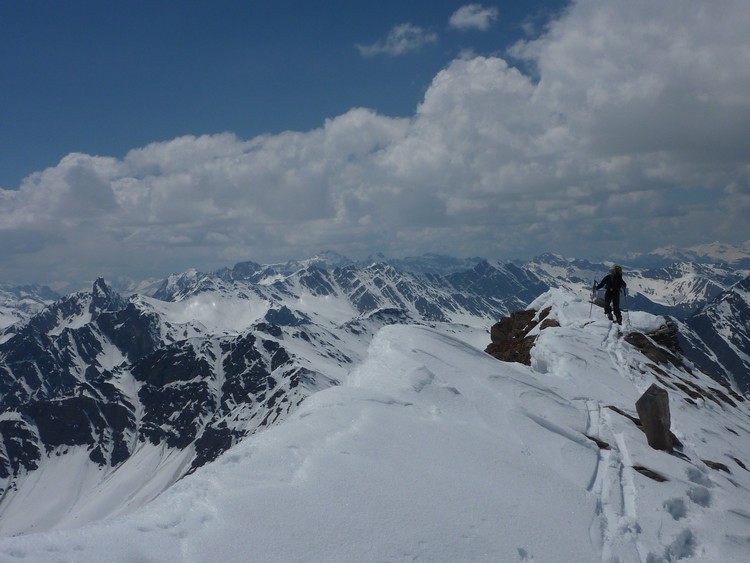 Pain de sucre : Arête sommitale.