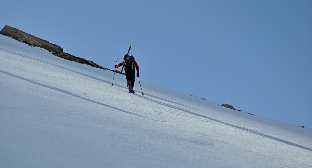 Lonesome skier : Pas de peaux, c'est le portage