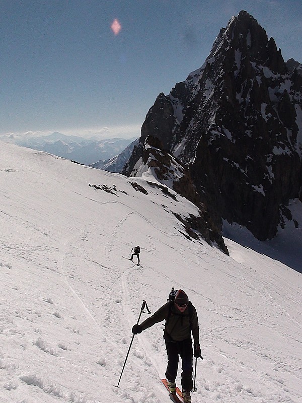 Le Dignois et Henri : sur le glacier juste avant de prendre pied sur la croupe finale