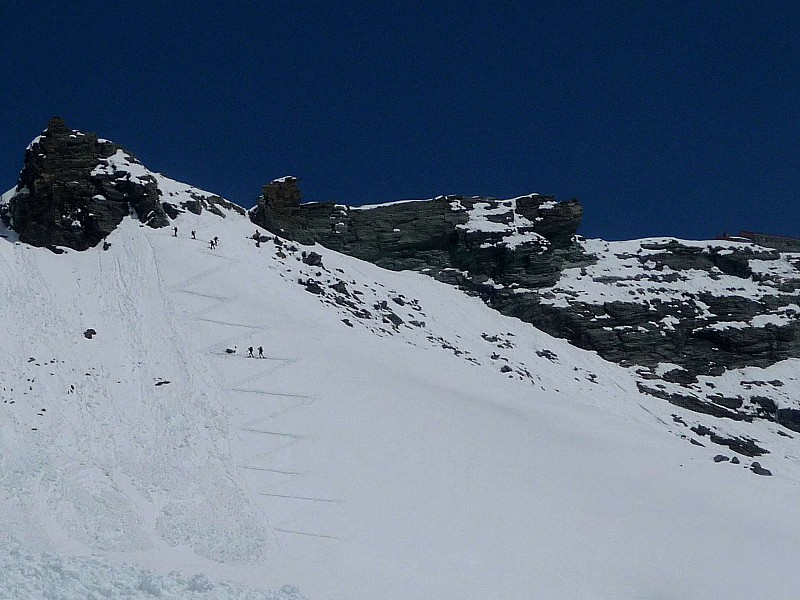 montée : pente d'accès au refuge