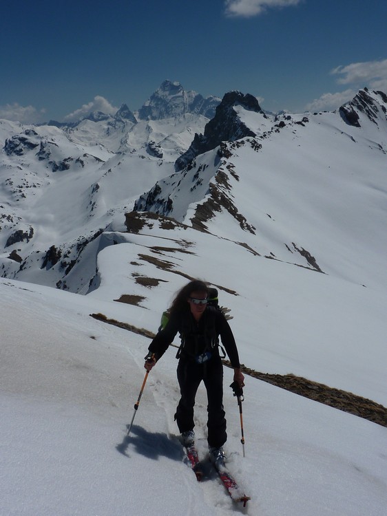 #5 La Crête de Coq : Fin de montée à la Crête du Coq sur fond de Toillies et Viso. La Crête de Coq : Fin de montée à la Crête du Coq sur fond de Toillies et Viso.