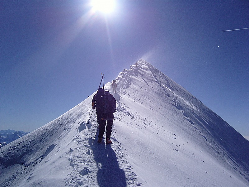 Mont-Blanc : Le vent nous accompagne dans notre silence!!!