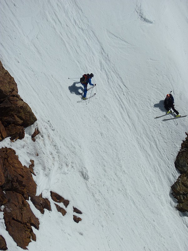 Ski extrême : 3 skieurs redescendent directe sur l'Italie