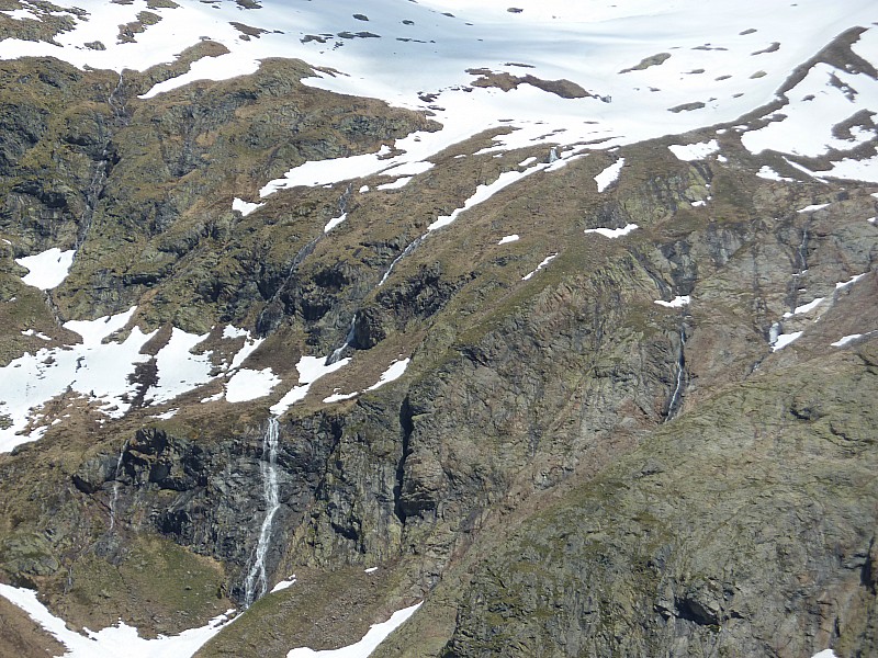 Itinéraire : Montée directe dans l'axe de la moraine