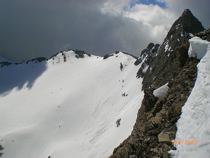 Col d'Asti : Pic et col d'Asti, pas mal de monde dans le vallon N