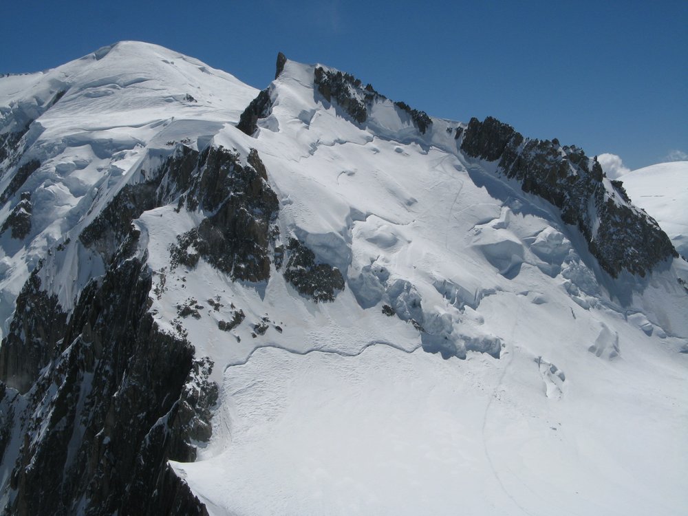 Mont Maudit : Mont Maudit avec le Mont-Blanc paraissant si proche à l'arrière