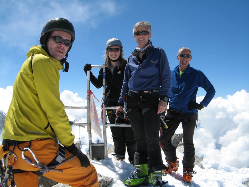 Mont-Blanc du Tacul : Une bien belle équipe ... dans l'ordre Chech, Gaëlle, pierre et Totof