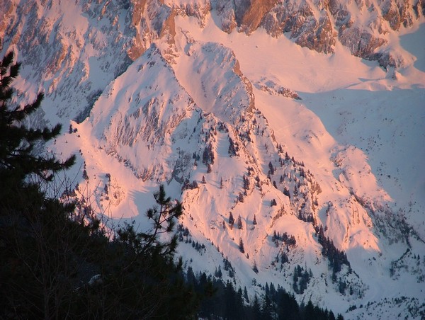 Au couchant : Depuis Manigod le 18/01/06; Triangle, Chauchefoin, Foiroux.