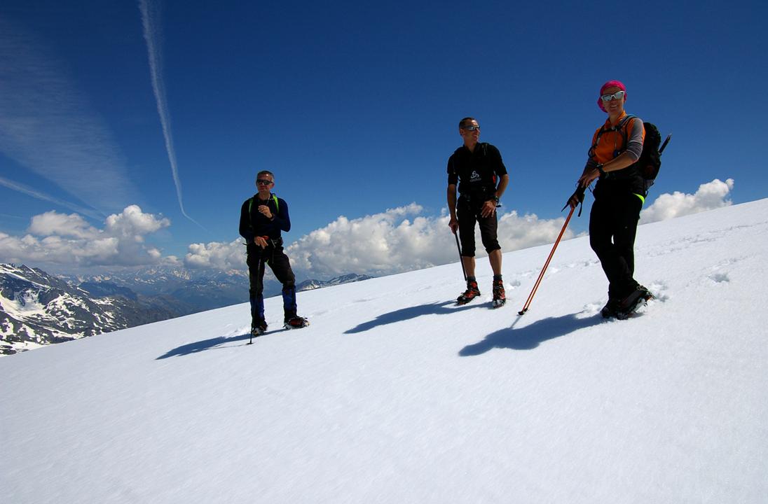 Retrouvailles Pte des Mines : Arrivée coordonnée à skis et en crampons au sommet de la Pte des Mines