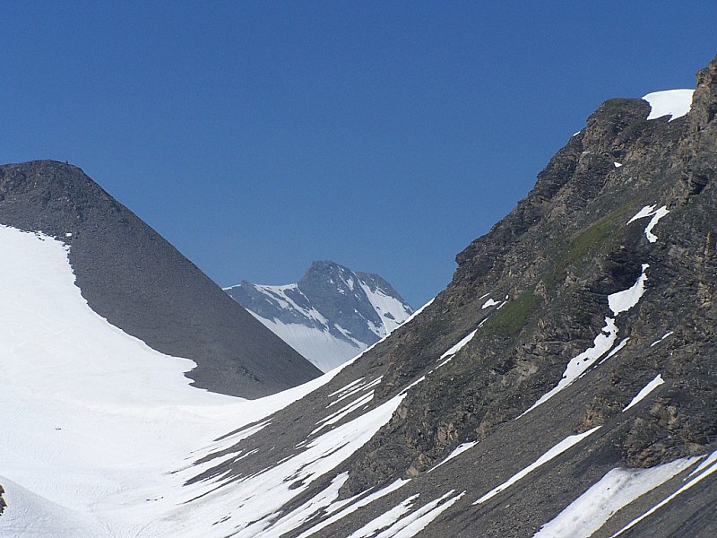 Pointe des Buffettes : La Pointe de Mean Martin sort dans le col Bezin.