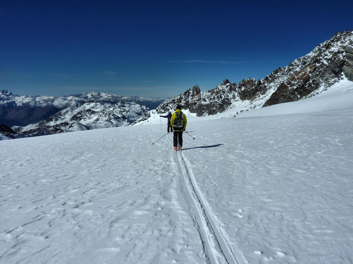 Altitude 3350 m : traversée en rive droite du Glacier de Chavières