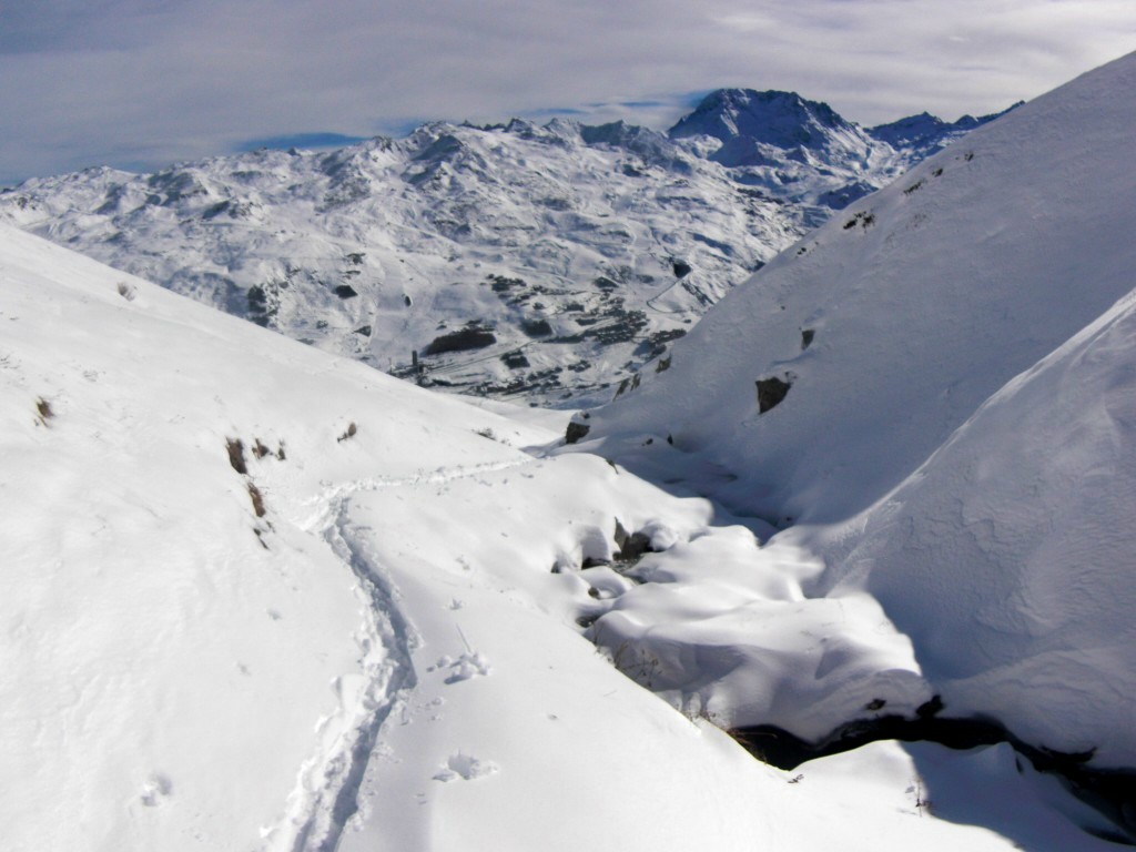 Vallon d'accès au Col : Le vallon sous le Col du Teurre, au fond le Péclet