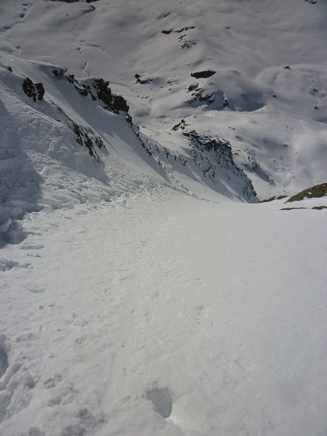 Montée : au début du 2eme couloir