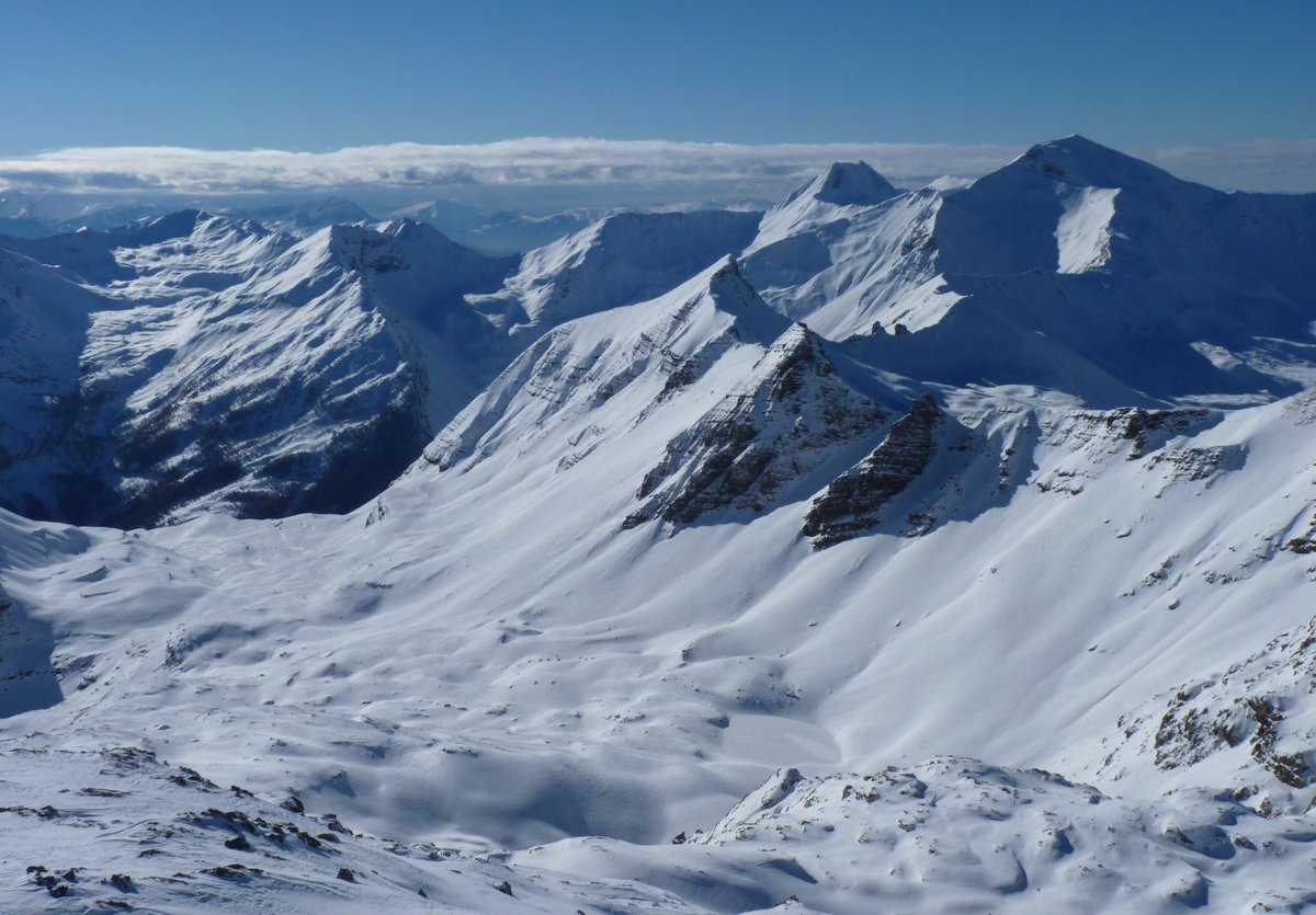 Lac du Distroit : et le vallon sous Valaoute