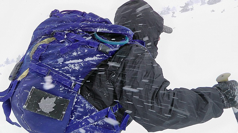 Le neige et le froid nous giffle