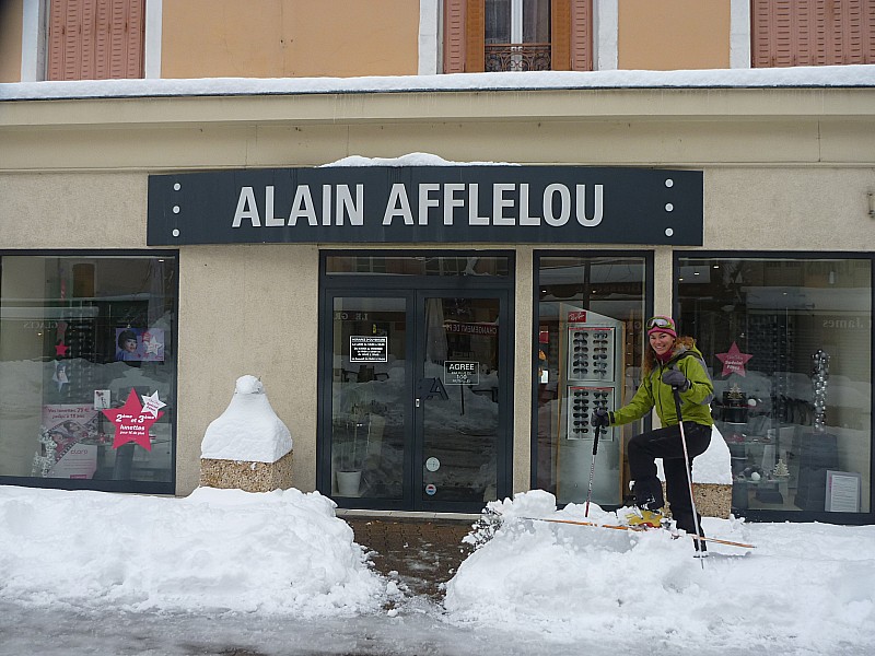 Ski en ville : ça rend fou Afflelou!