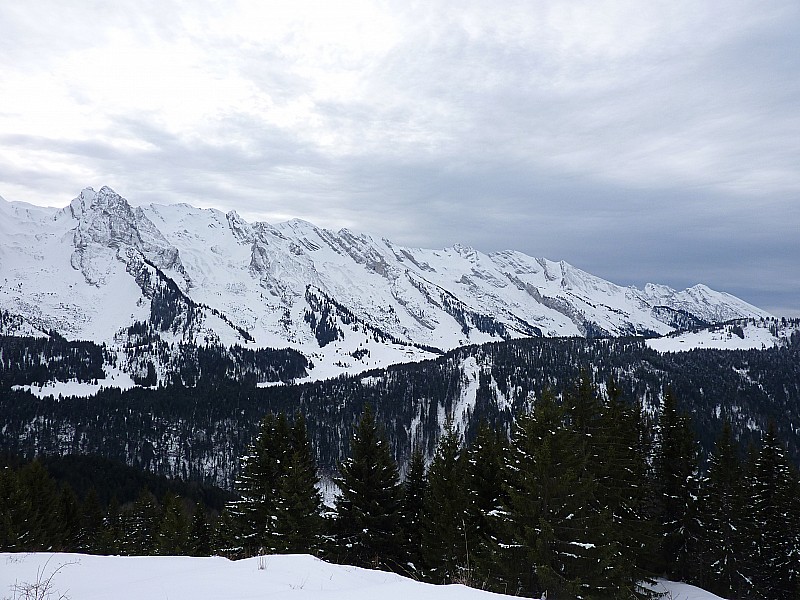 #2 Les Aravis : Le vent à bien travaillé dans toutes les combes... Les Aravis : Le vent à bien travaillé dans toutes les combes...