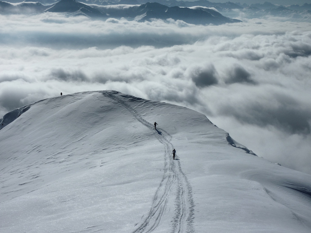 Au dessus de la mer de nuage : Sur la croupe Sud.