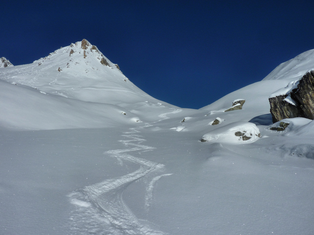 Sous le Col du Rosset : Superbe descente dans le vallon de Portette.